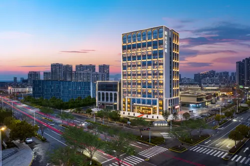 Maison New Century Hotel Xisheng Lu'an