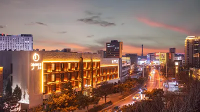 Qinhuangdao Jinghu Hotel