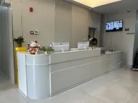Such as Yuanmo Crystal Hotel Apartment (New International Expo Center Yanggao South Road Store)