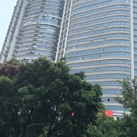Yunzhi Homestay (Chaoyang Square Sanjie Liangxiang)