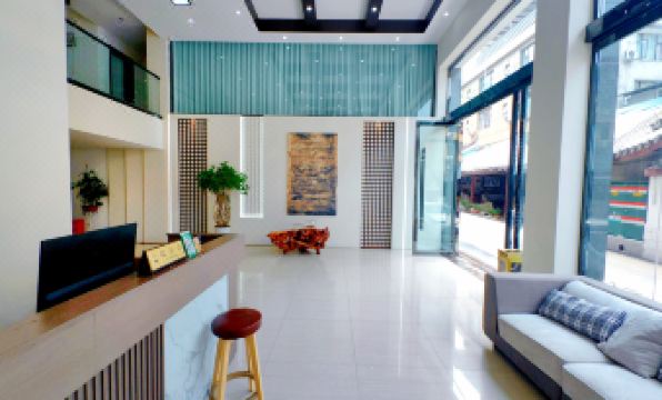 YunXiLuJian Hotel