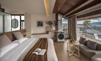Dali Liaolian Homestay (Shuanglang Ancient Town Center)