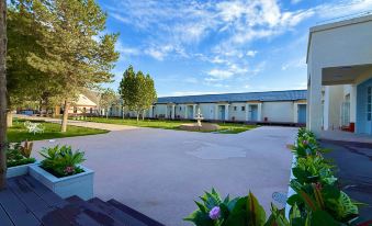 Asuowu Holiday Manor