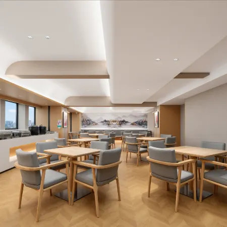 Yiyue International Hotel (Xiangyang Railway Station People's Square)