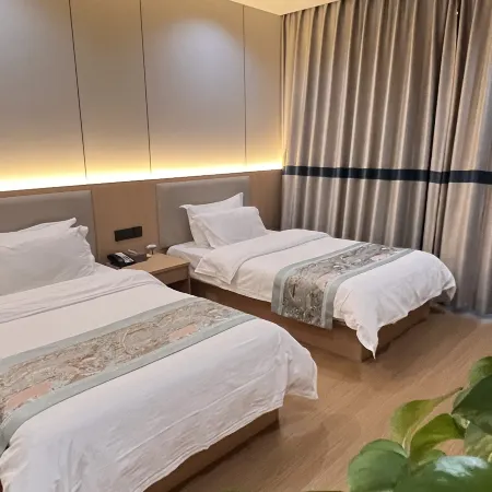 Minzu Building Express Hotel (Zhengzhou Zijing Shandong Street Subway Station) Отели рядом с достопримечательностью «Zhengzhou Shang Dynasty Ruins»