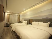 星程酒店(南昌红谷滩万达广场店) - 高级双床房