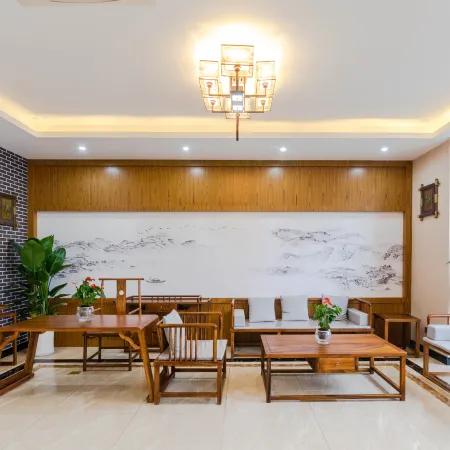 Jinhaoman International Hotel (Haining Zhejiang University International Campus)