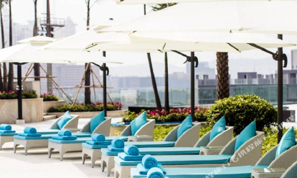 Yoho Hollywood Roosevelt Hotel