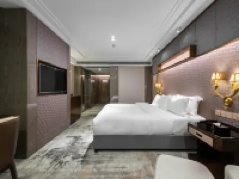 Hill Hotel (Chongqing Jiefangbei Hongyadong Branch) Hotels in Chongqing