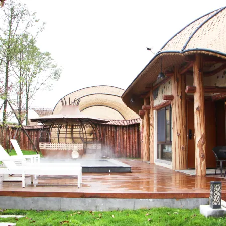 Four Seasons Guizhou · Mountain Hot Springs Water World Hotel