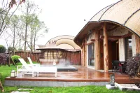 Four Seasons Guizhou · Mountain Hot Springs Water World Hotel Hotels in Qingzhen
