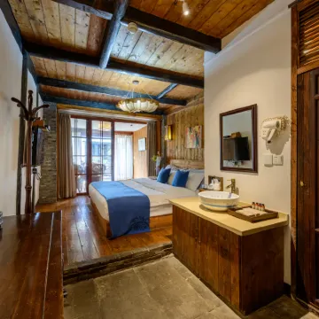 Floral Hotel ·   Zhujiajiao Chayuan Boutique Hotel (Shanghai Zhujiajiao Ancient Town Shop) Hôtels à proximité de : Parc à thème Oriental Land