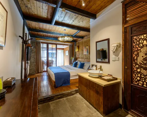 Floral Hotel ·   Zhujiajiao Chayuan Boutique Hotel (Shanghai Zhujiajiao Ancient Town Shop) Отели рядом с достопримечательностью «Парк Ориентал-Лэнд»