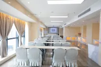 Mizparton Hotel (Enping Jinsha Square) Hotels in Enping