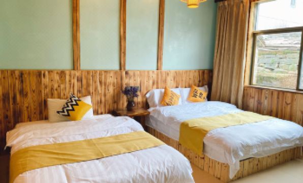 Qingdeng Mountain House (Lin'an Baima cliff scenic spot store)