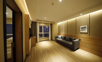 CLIVIA HOTEL (Changchun actually world store)
