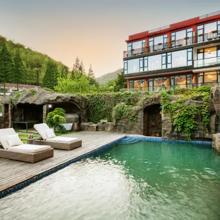 Floral Hotel Hongfangzi