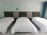 Taibai Mountains, Water and Yunjian Farmhouse Hotels in Taibai