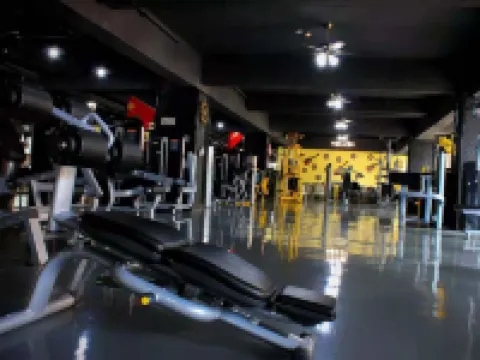 Vienna Hotel(Maitre Lake spring Township hot spring shop) Hoteles en Ciudad de Mile