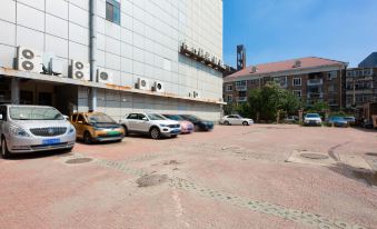IU Hotel (Tianjin Nankai University) - Housity