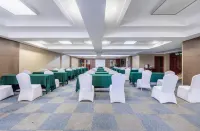 Huadong Hotel Hotels in Qitai