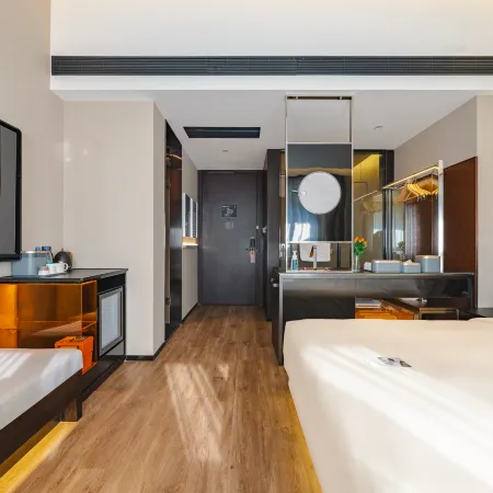 Atour S Hotel, Taihu Square, Nanchang Street, Wuxi Отели в г. Уси