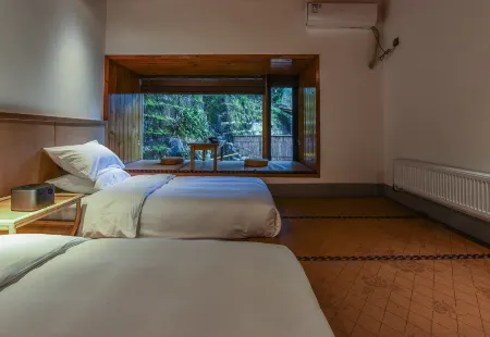 Fangtang·Linsu Отели рядом с достопримечательностью «Bailu Limestone Cave Wonder Peak»