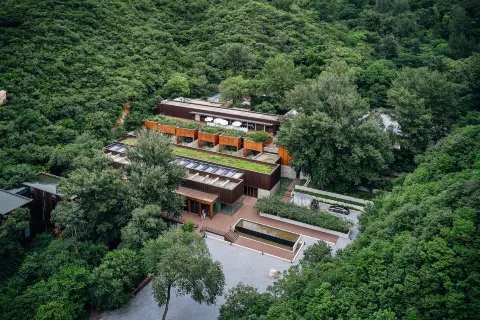 Commune by the Great Wall