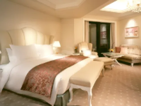 โรงแรมลา สวีท โกเบ ฮาร์เบอร์แลนด์ โรงแรมในโกเบ