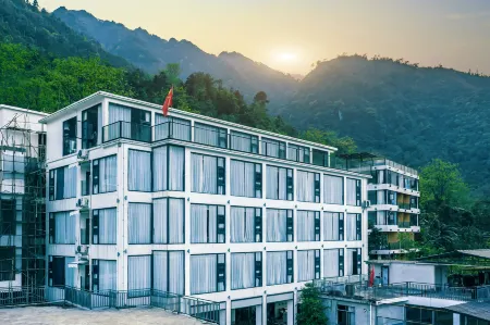 Shanglin guanri Pavilion farmhouse