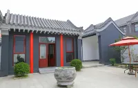 Yinzuo Junlan Hostel