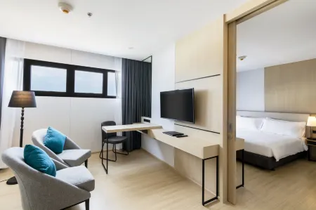 Best Western Nada Don Mueang Airport Hotel Отели рядом с достопримечательностью «Phranakhon Rajabhat University»