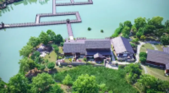 大陽山林泉里民宿（國家森林公園植物園景區店） 大陽山植物園景區-湖濱平台附近的飯店