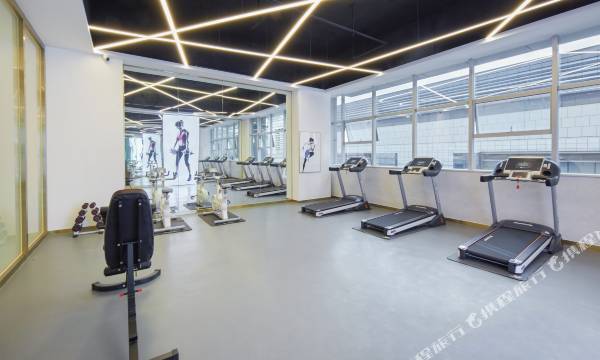 Chengdu Rushi Chaowa Hotel (Chunxi Road Tianfu Square Metro Station)
