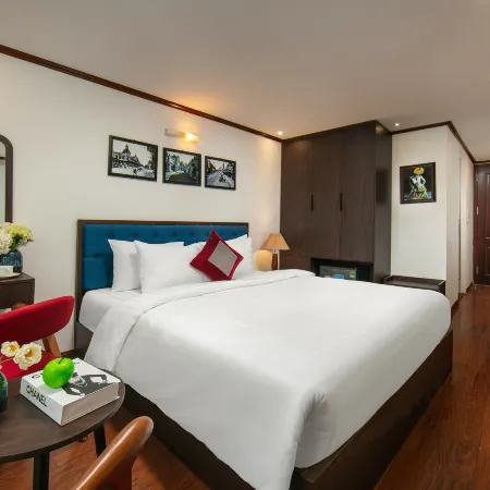 Silk Flower Hotel & Spa