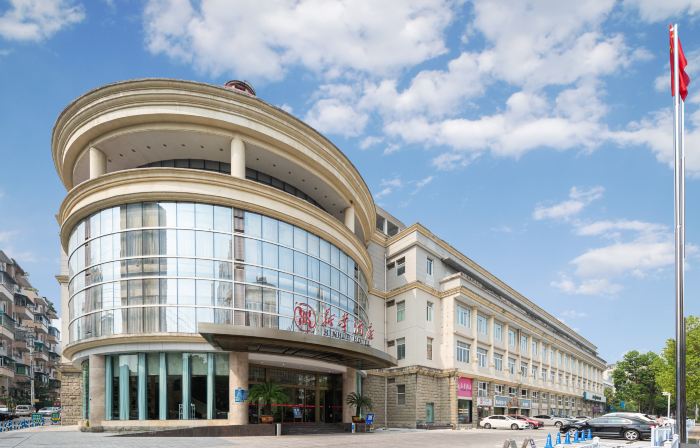 Xinhua Hotel