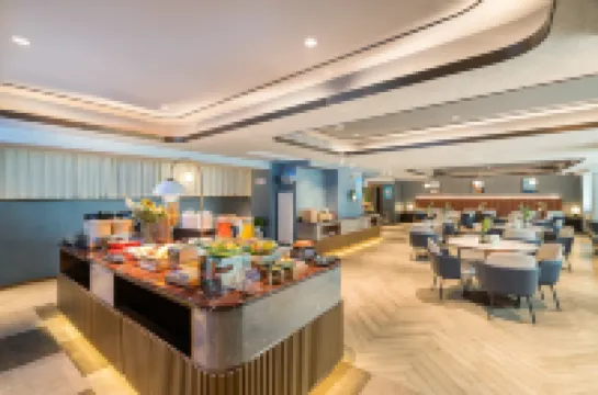 Elong Hotel (Beijing Tongzhou Liyuan Metro Station)