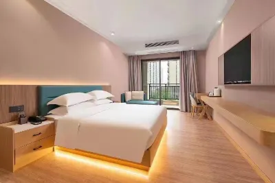 Four Seasons Hotel (Gongming Square Metro Station Daqili Branch) Hotel in zona Fengming Computer Town Snacks Street