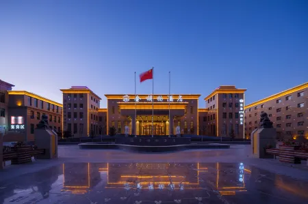 Golden Populus Hotel