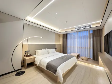 Tea Language Four Seasons Hotel Отели в г. Цзыян