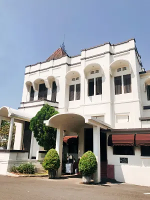 Hotel Candi Baru Hotels in Gajahmungkur Subdistrict