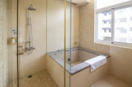 Shuiyang Yueming Holiday Hotel