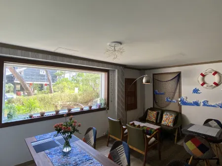 California Hotel Отели в г. Пуан