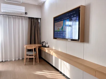 Friendship Smart Hotel (Times Square) Отели рядом с достопримечательностью «Temple Street»