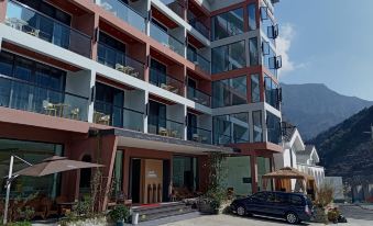 Shanjian Huayu Private Hot Spring Homestay Hotel (Xiling Snow Mountain)