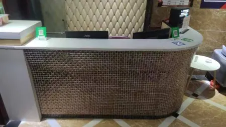 Nanchong Gaoping Longmen Jiayu Business Hotel Отели рядом с достопримечательностью «Nanchong Professional Technic College»