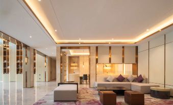 Lavande Hotel (Nanjing Lukou Airport Tongshan Subway Station)