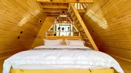 Lijiang Yulong Snow Mountain Liyunli Homestay Отели рядом с достопримечательностью «Blue Moon Valley»