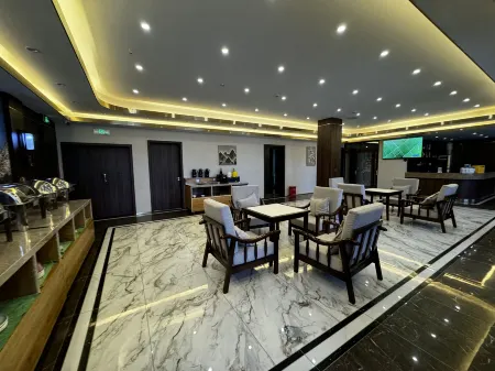 Noki Hotel Отели рядом с достопримечательностью «Langyi Temple»