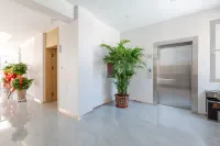 RUSHAN YUELAI  BUSINESS HOTEL